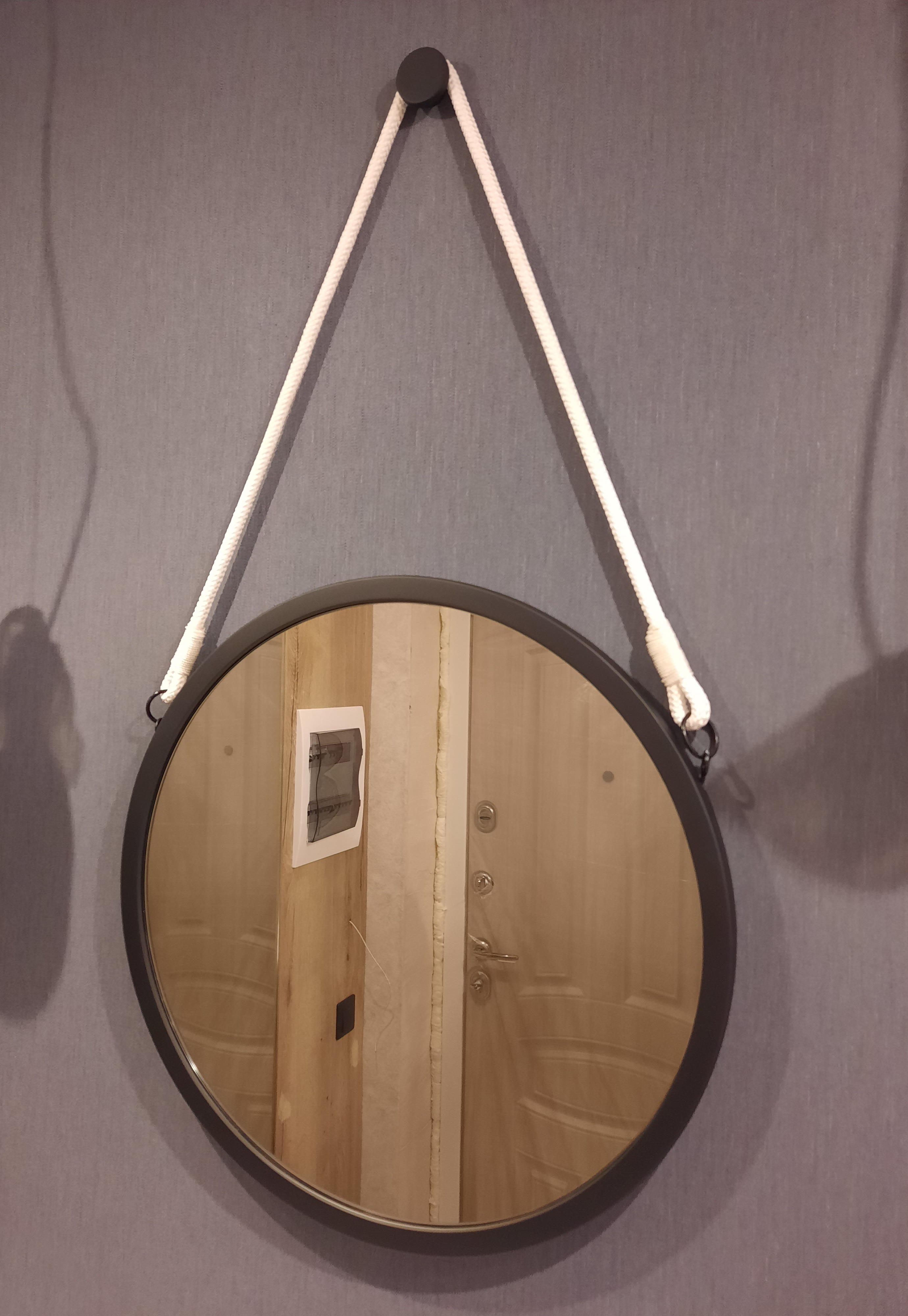 Зеркало круглое в стиле лофт, 600 мм в раме из МДФ. Выполнено по индивидуальному заказу