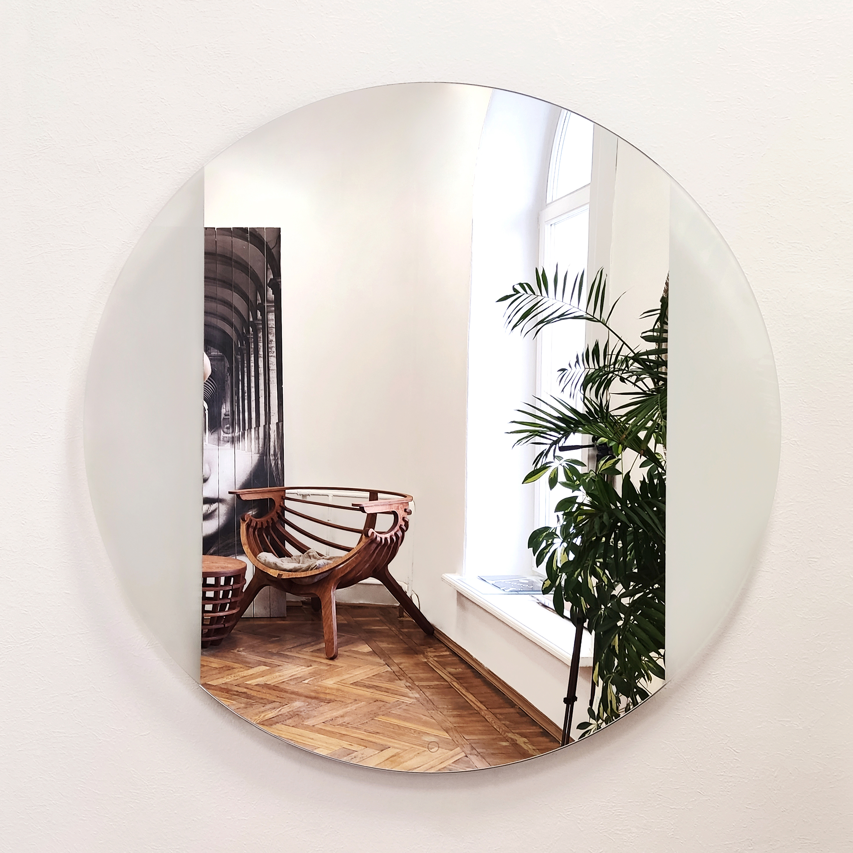 Зеркало круглое с подсветкой и пескоструйной обработкой, 90 см Цена: 14 945 р